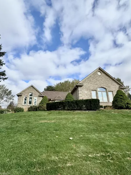 8144 Orchardview Drive, Washington, MI 48095