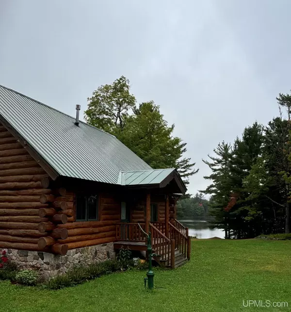 10025 S Wolf Lake Road, Champion, MI 49814