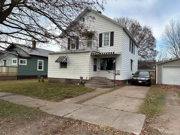 910 W A Street,  Iron Mountain,  MI 49801