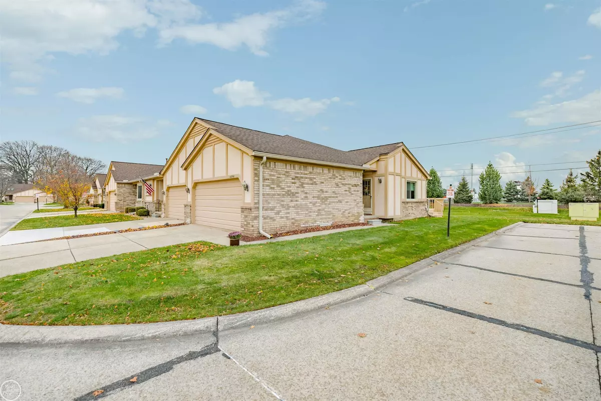 Clinton Township, MI 48038,42398 willow Tree Lane Lane