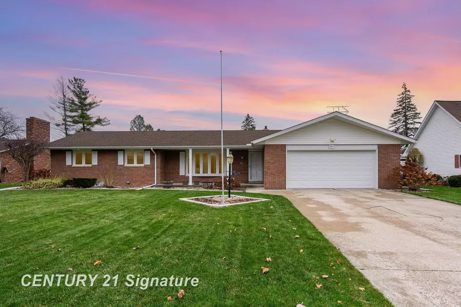 4711 Century Drive, Saginaw, MI 48638