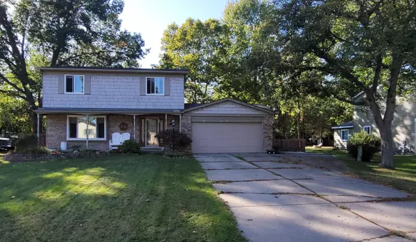 2715 Maplecrest Drive, Waterford, MI 48329