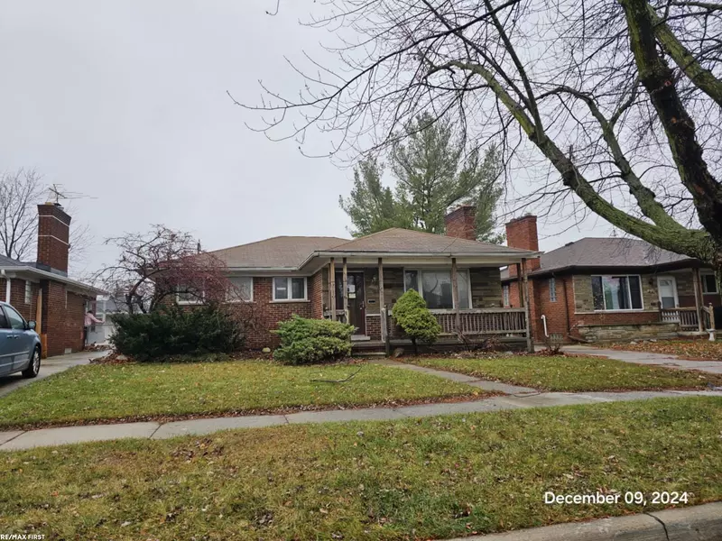 24830 Roxana Avenue, Eastpointe, MI 48021