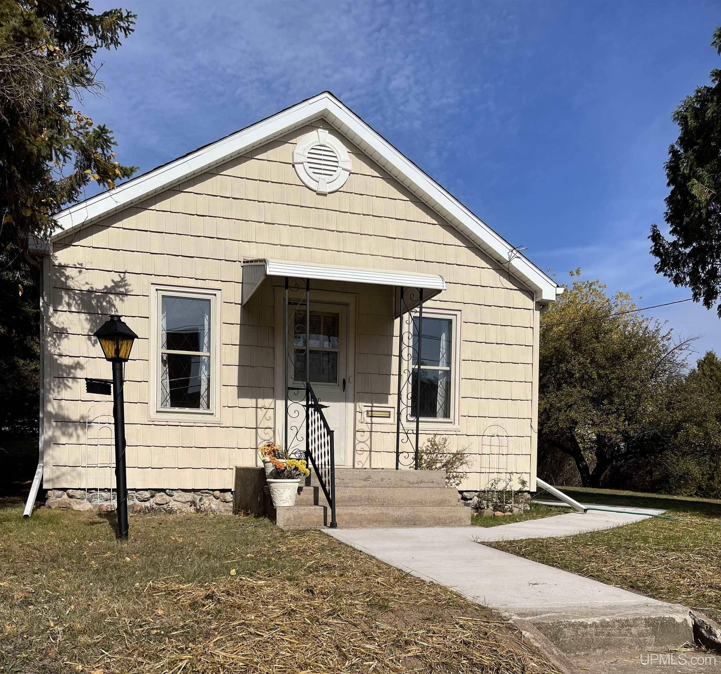 804 E Margaret Street, Iron Mountain, MI 49801