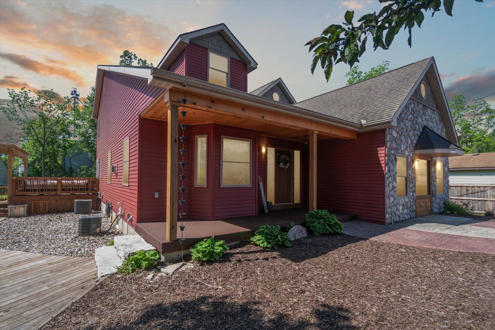 210 E McNeil Street, Corunna, MI 48817