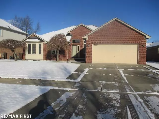 15919 Howard Drive, Macomb, MI 48042