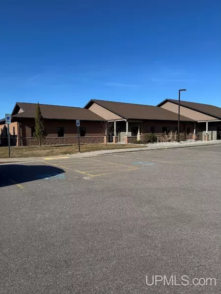 2844 Venture Drive, Marquette, MI 49855