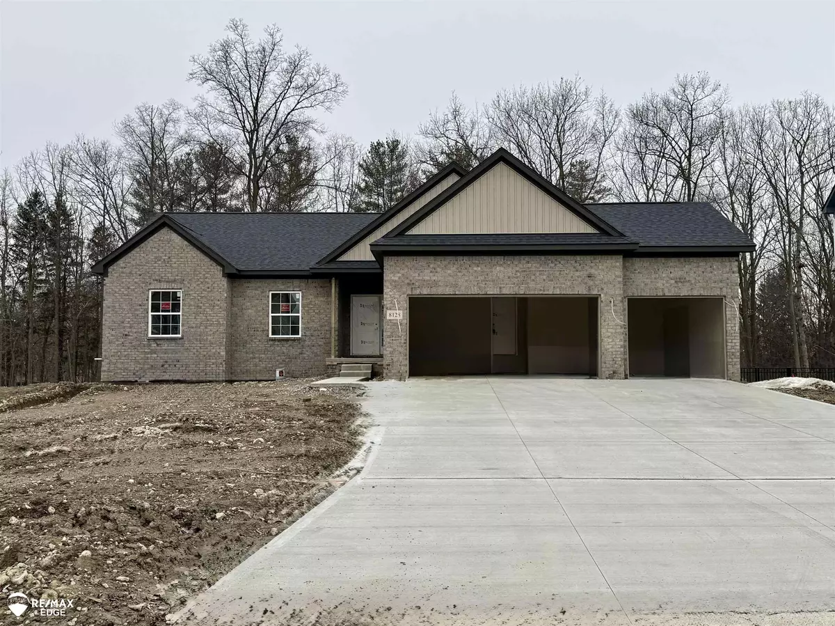 Grand Blanc, MI 48439,8128 Peninsula Circle