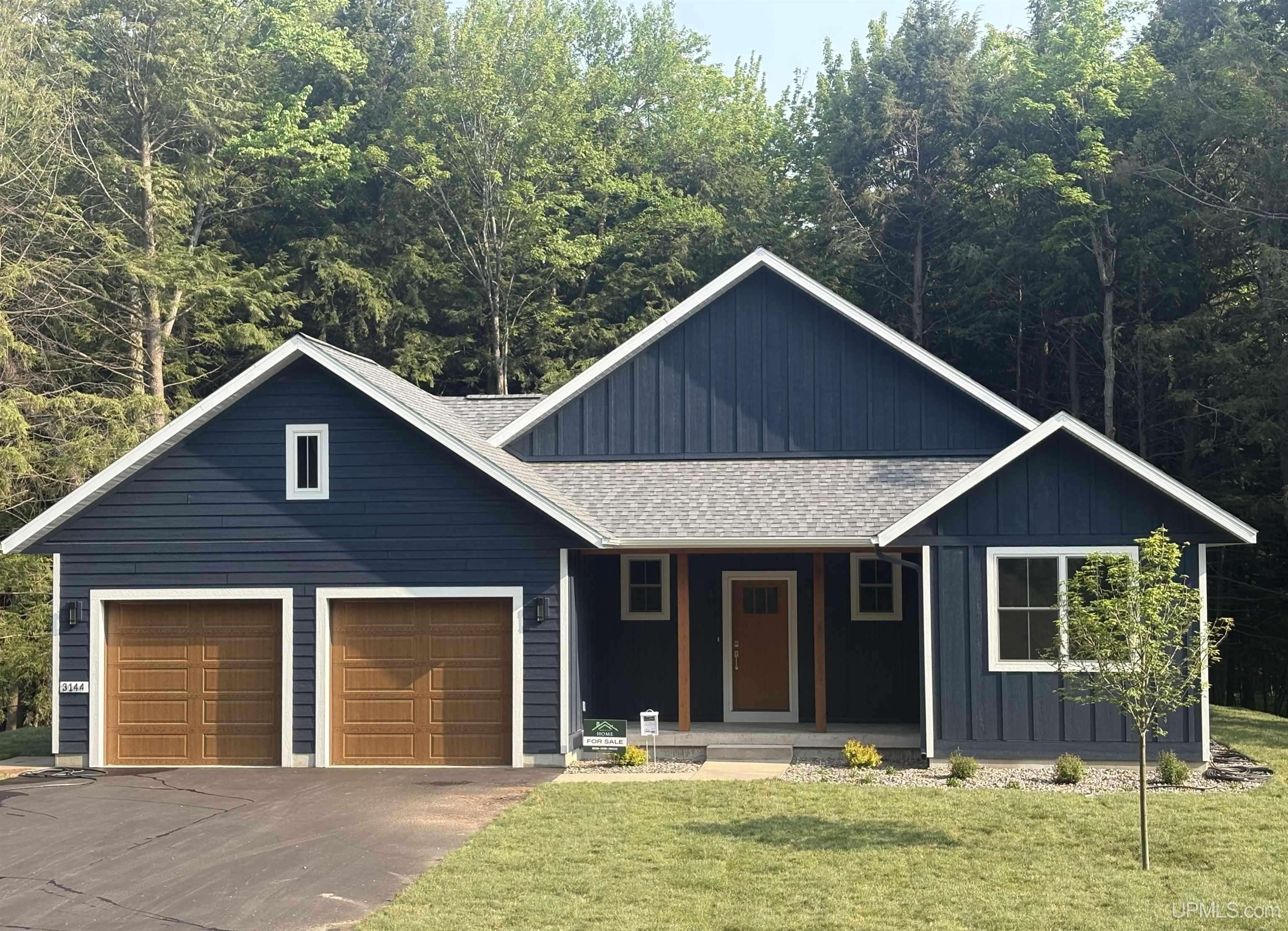 3144 Hemlock Drive, Marquette, MI 49855