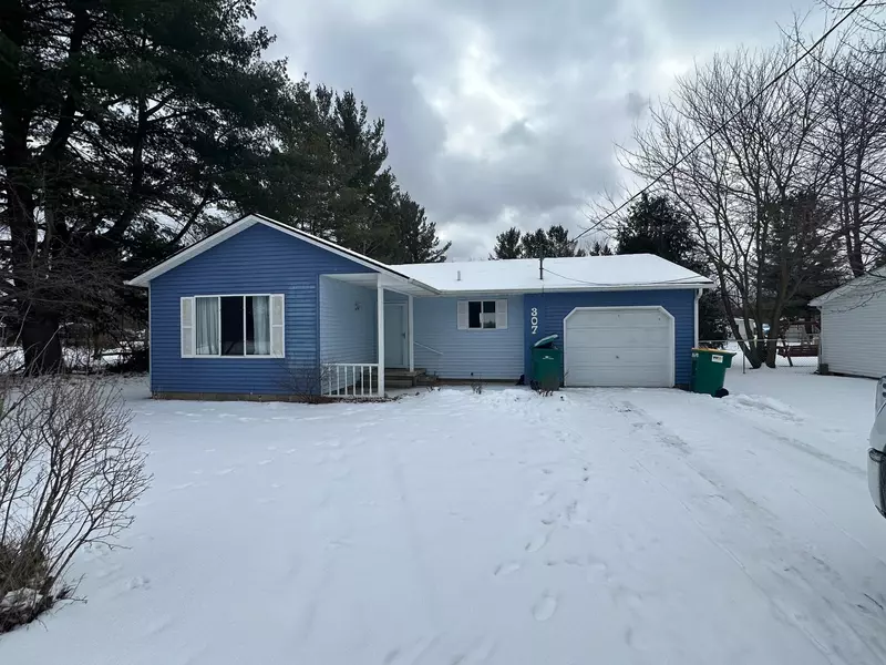 307 Fifth Street, Gladwin, MI 48624