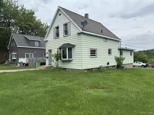 1017 Forest Street, Niagara C-wi, WI 54151