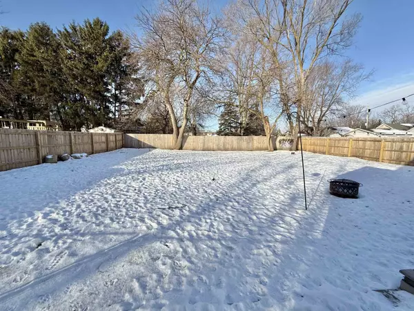 Essexville, MI 48732,410 SCHEURMANN Street