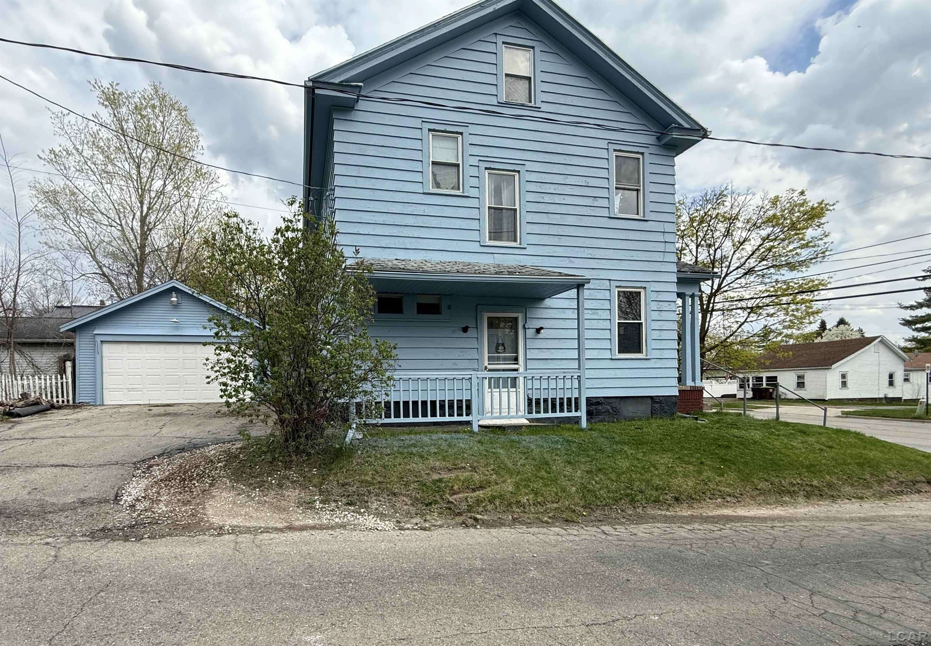 Adrian, MI 49221,118 W Beecher Street