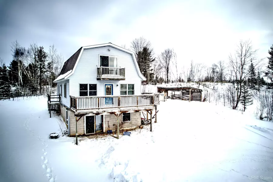 10505 County Rd 601 Road, Champion, MI 49814-9467