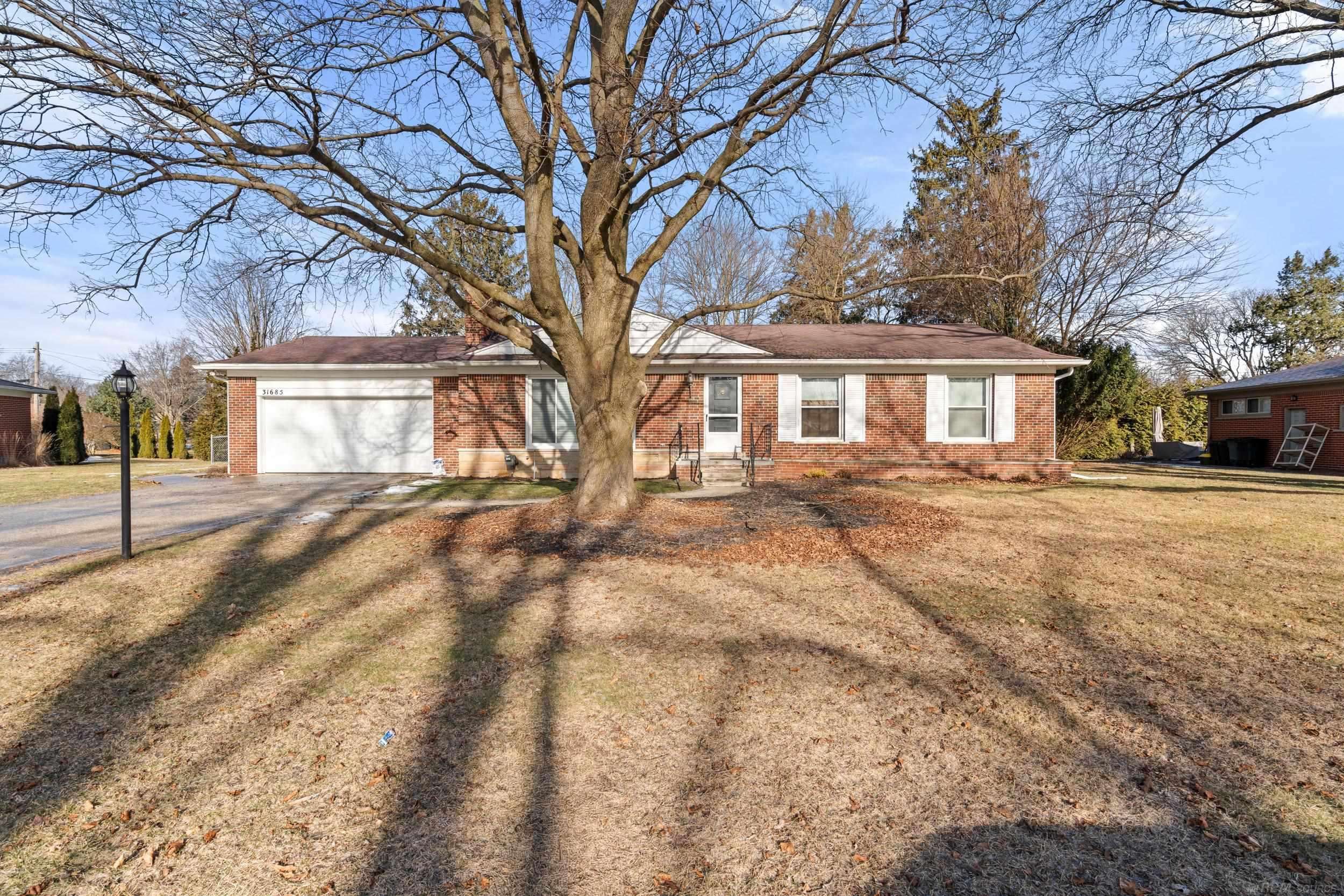 Beverly Hills, MI 48025,31685 Southview Road
