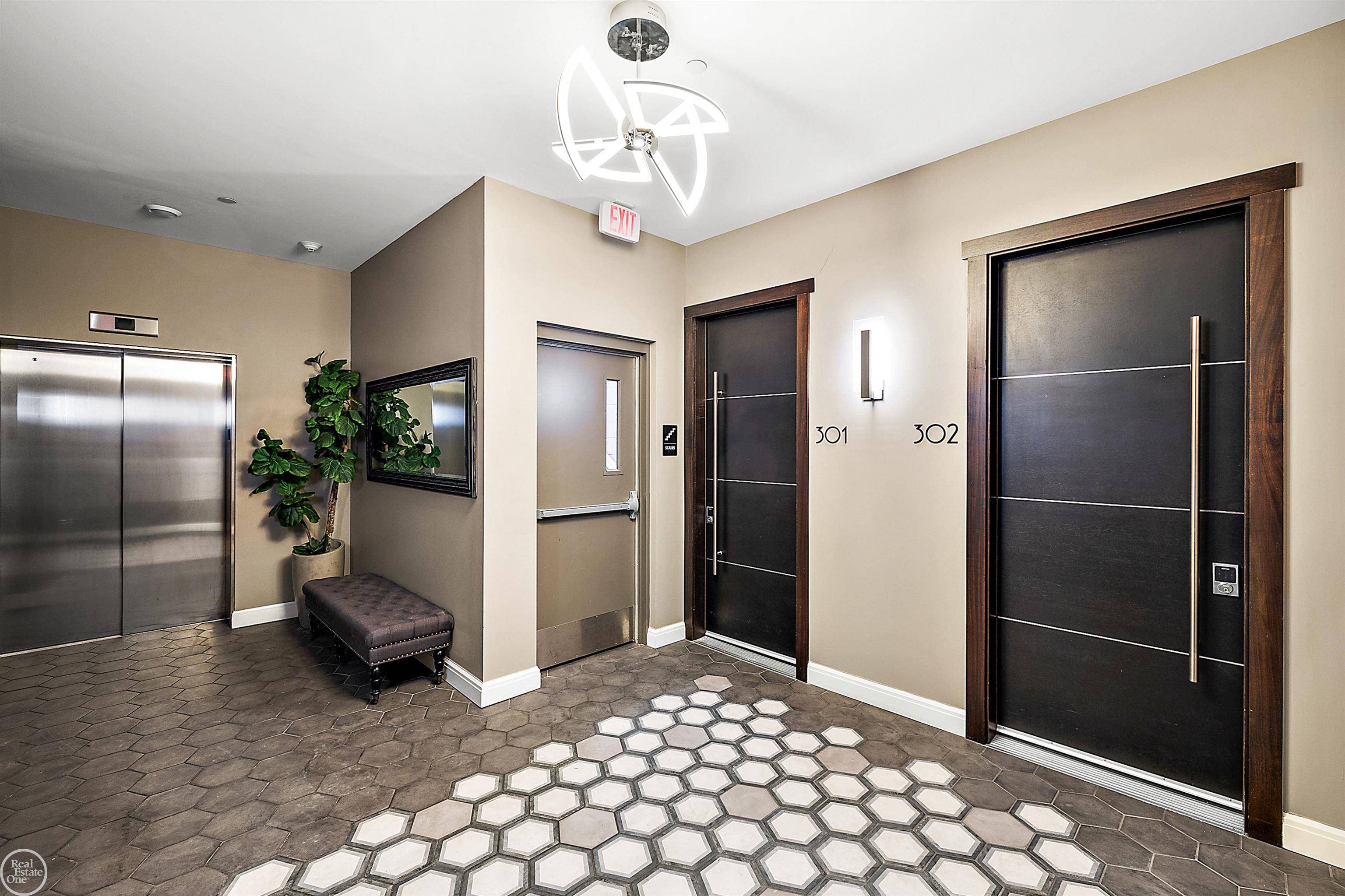 Detroit, MI 48201,438 Selden #301 Street