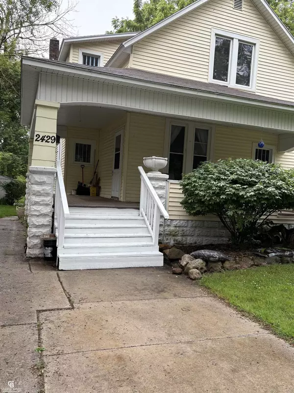 2429 Walnut St Street, Port Huron, MI 48060