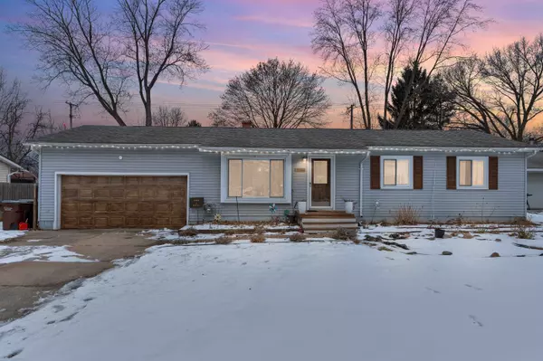 47127 Woodall Road, Shelby Twp, MI 48317