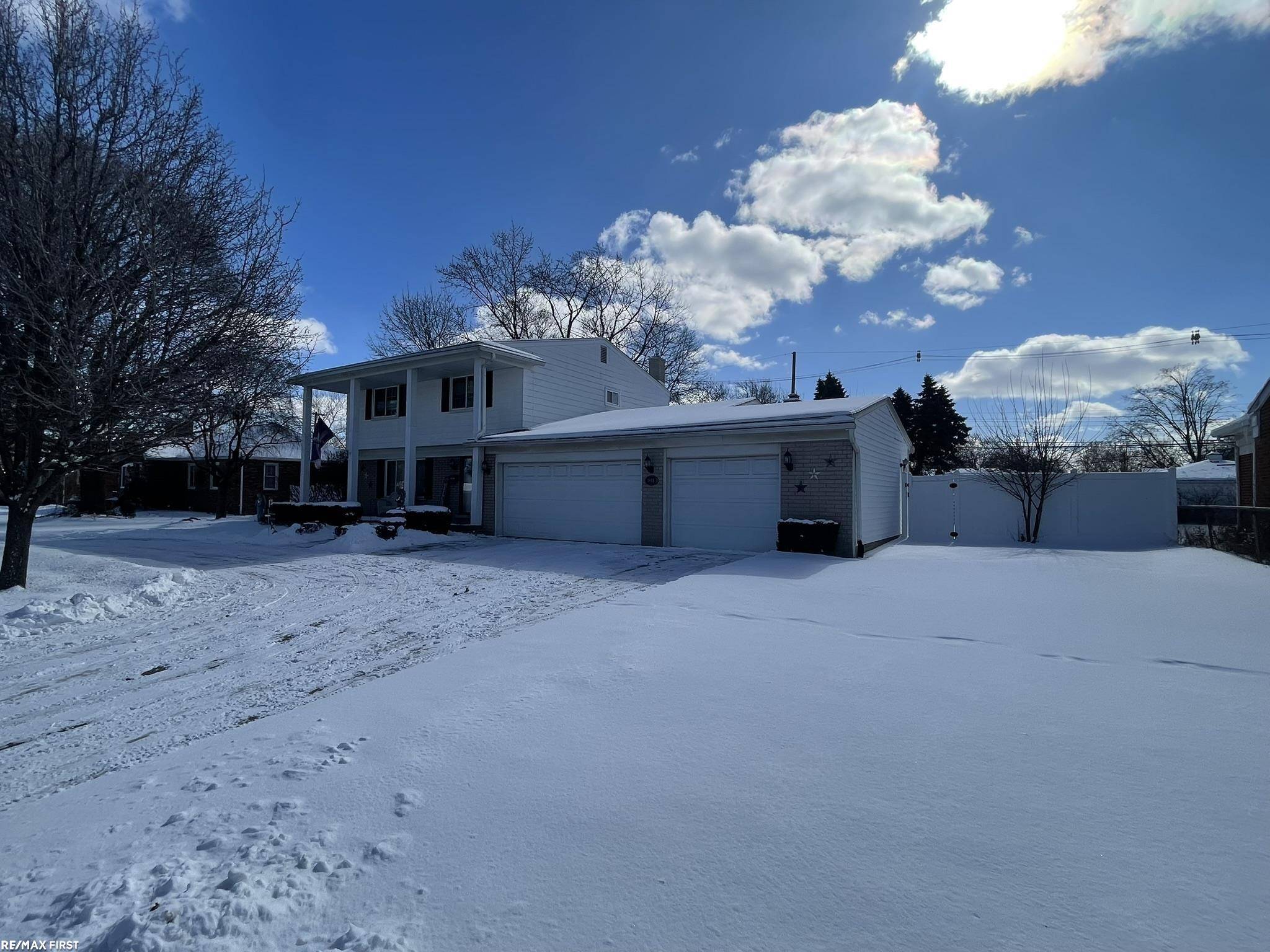 Warren, MI 48092,4848 E 12 Mile Road