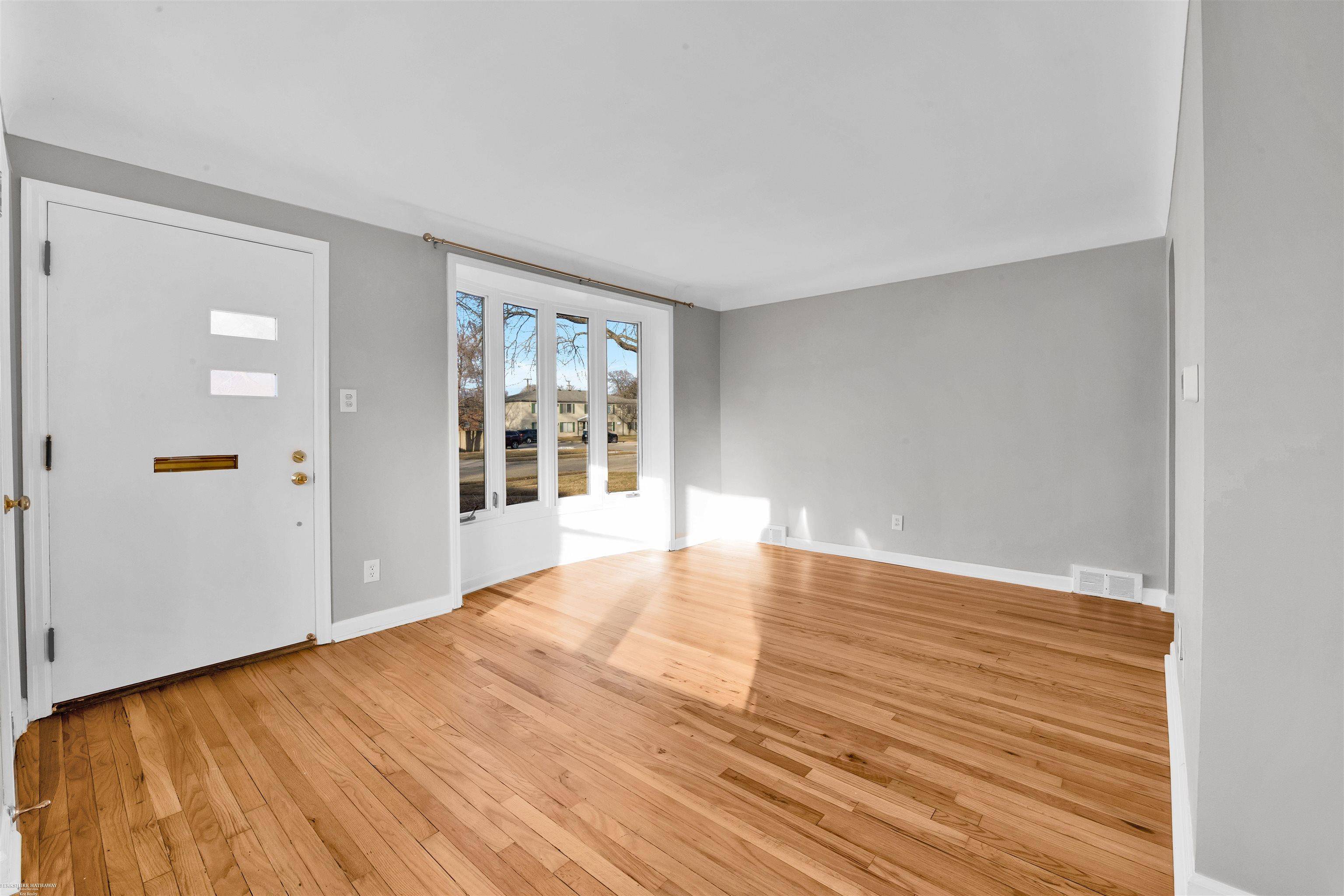 Saint Clair Shores, MI 48081,23038 Raymond Street