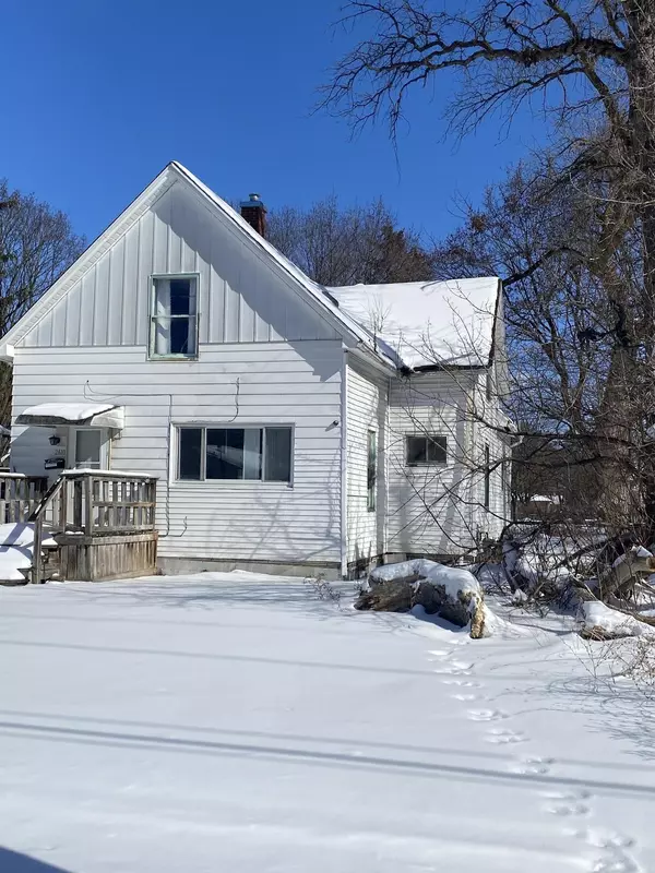 2610 S Jefferson Avenue, Saginaw, MI 48601-3828
