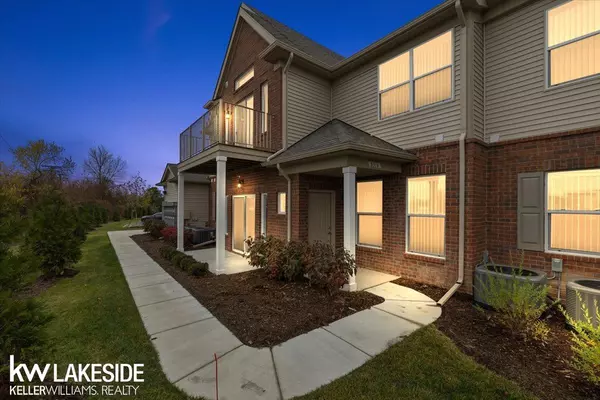 8316 Heywood Circle,  Sterling Heights,  MI 48312