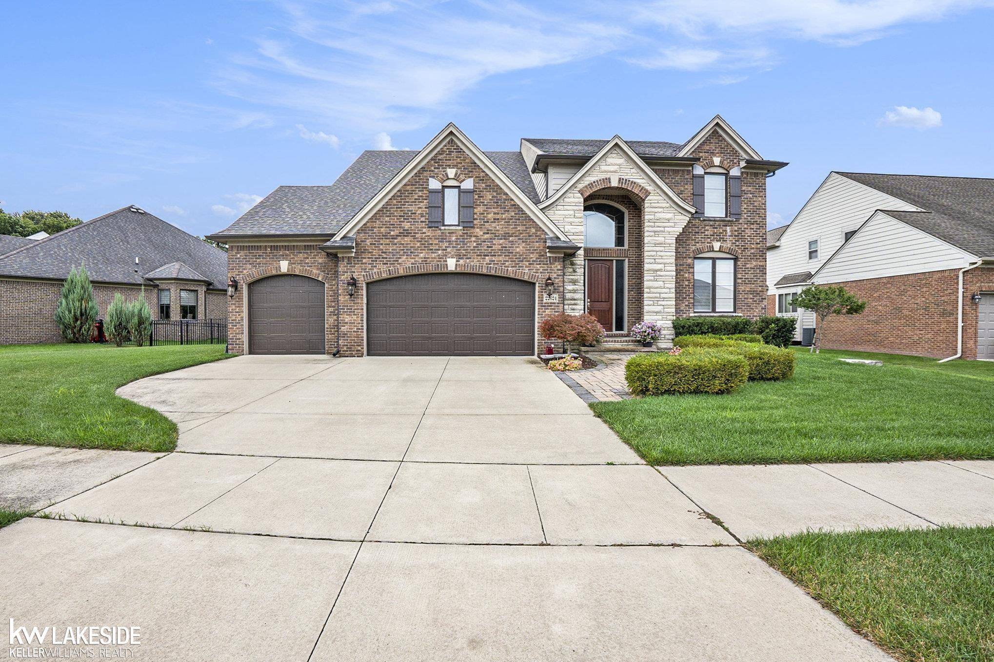 22624 Timbercrest Drive, Macomb, MI 48044