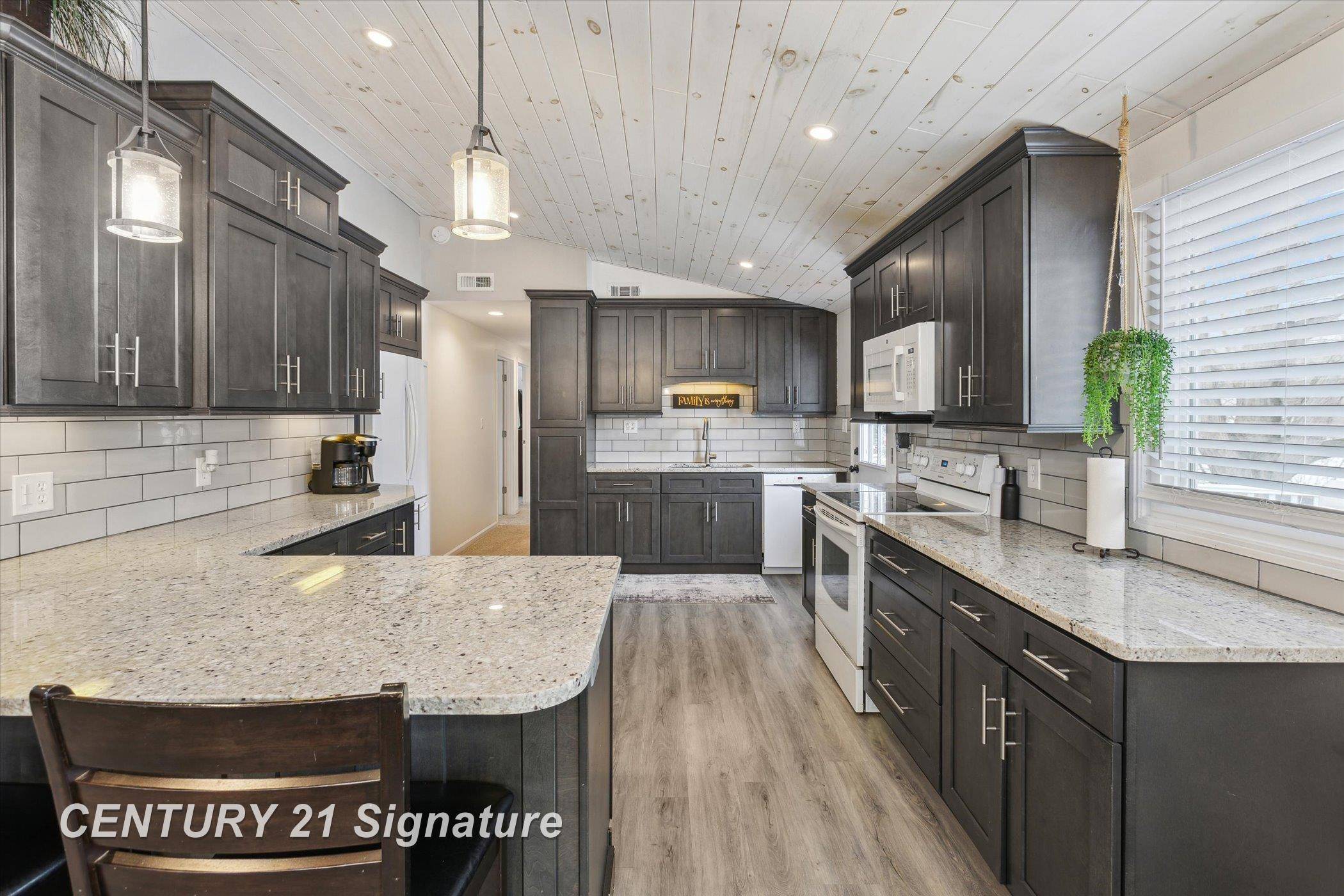 481 N Five Mile Road, Midland, MI 48640