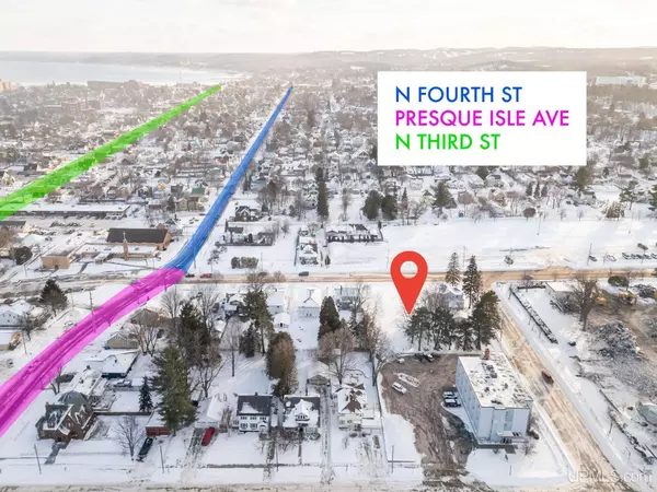 328 W Magnetic Street, Marquette, MI 49855