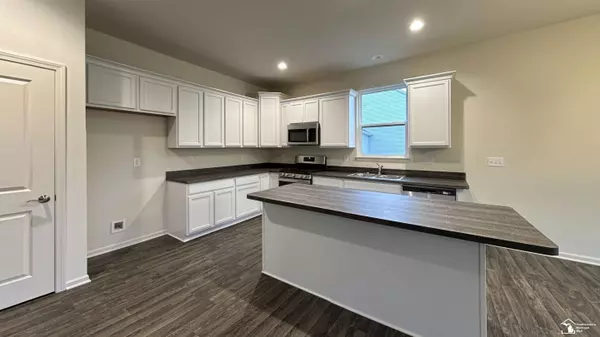 Monroe, MI 48161,3106 Apple Blossom Way