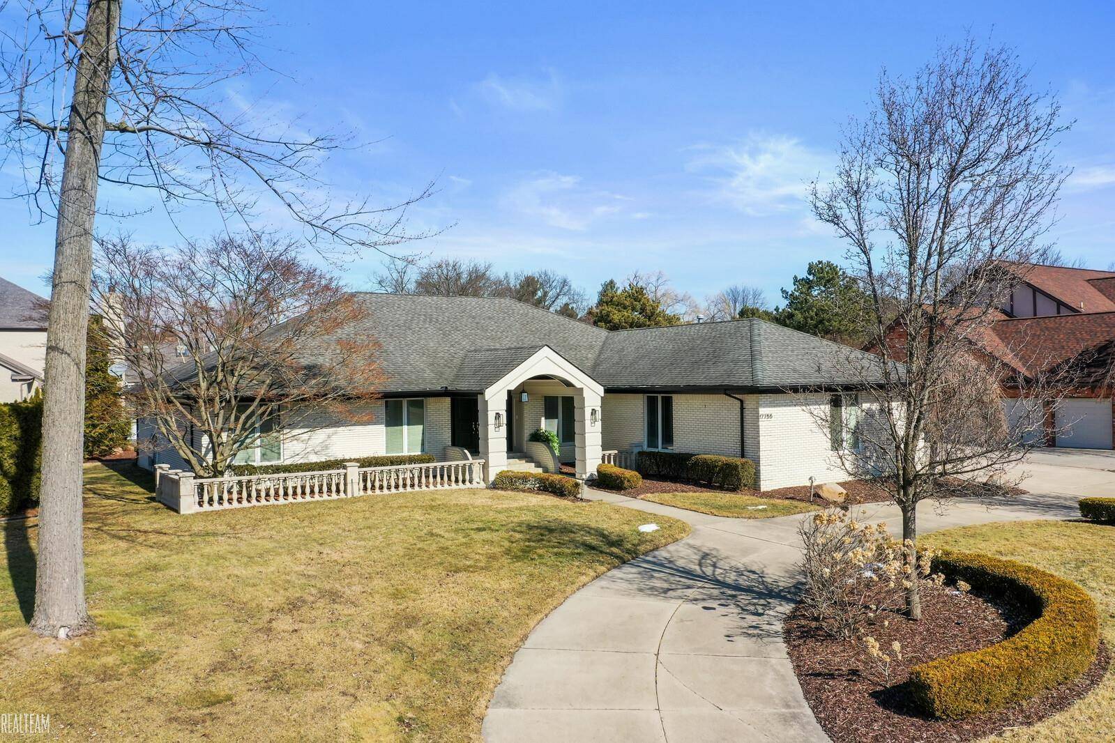 17755 Gardenia Lane, Clinton Township, MI 48036