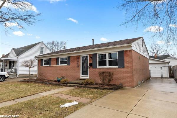 21725 Kramer Street, Saint Clair Shores, MI 48080