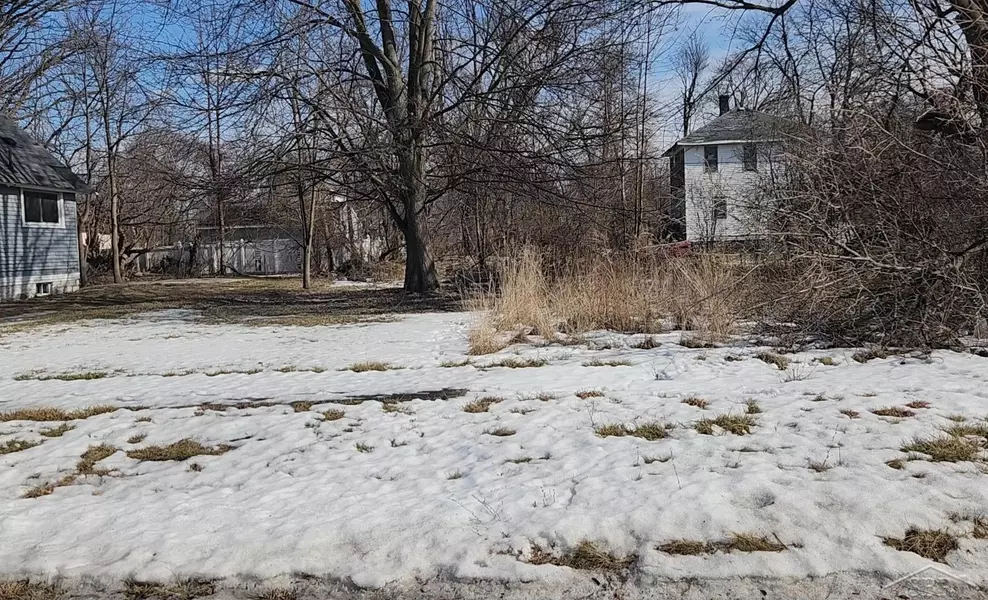 1030 Howard Street, Saginaw, MI 48601