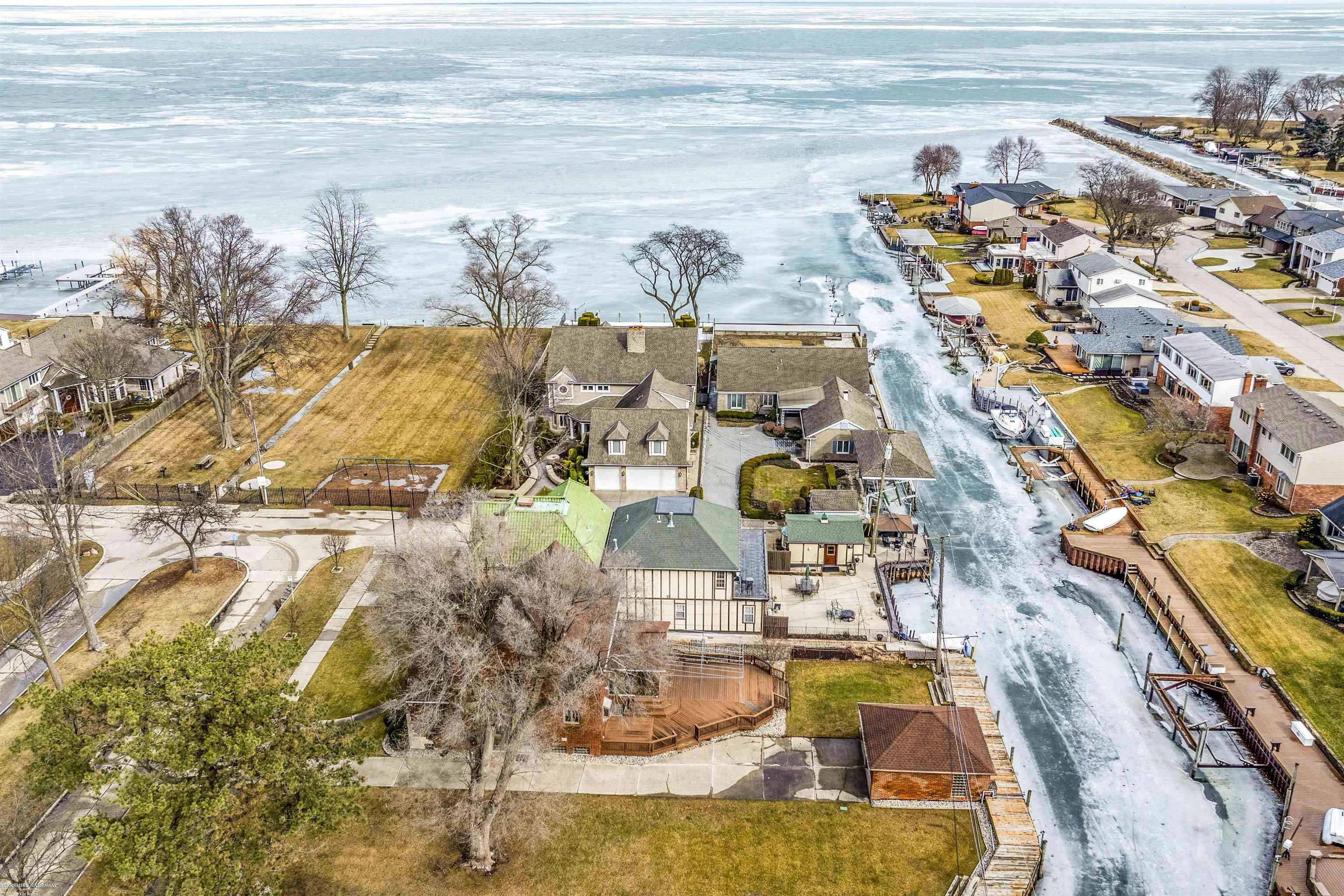 Saint Clair Shores, MI 48081,22550 Alexander Street