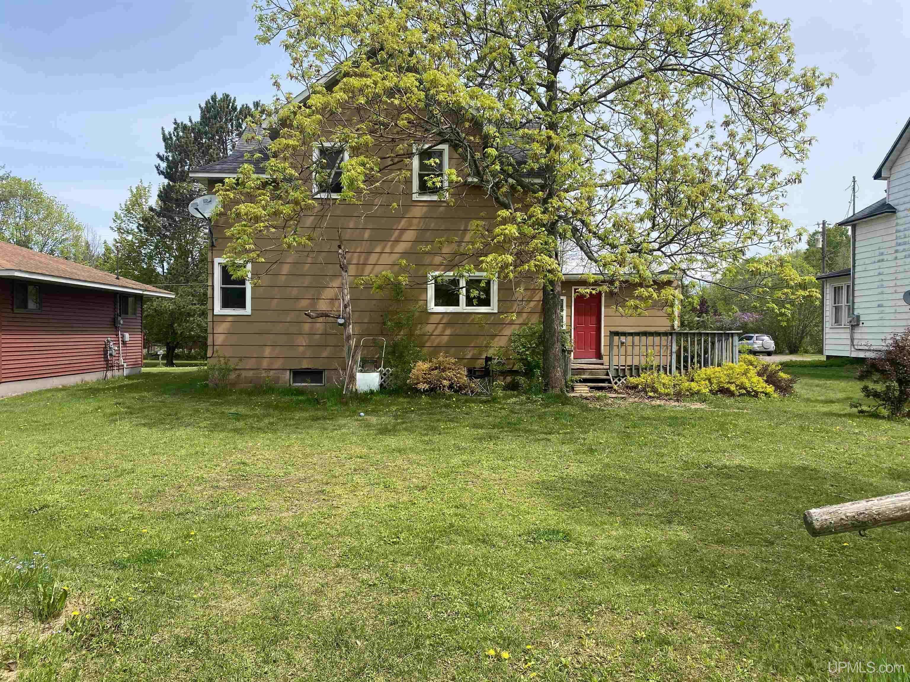 Ironwood, MI 49938,827 Leonard Street