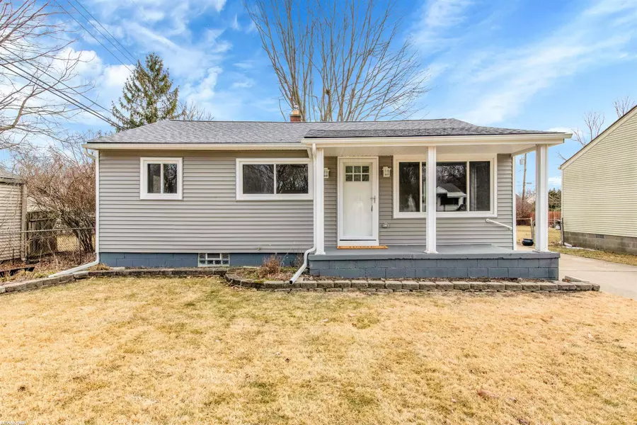 2116 Van Courtland Drive, Troy, MI 48083