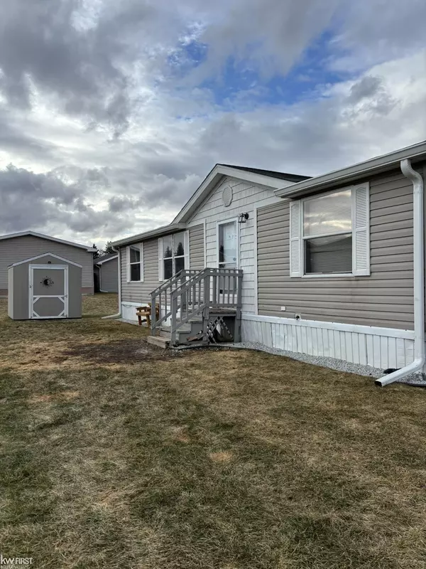 48 Somerset Street, Swartz Creek, MI 48473