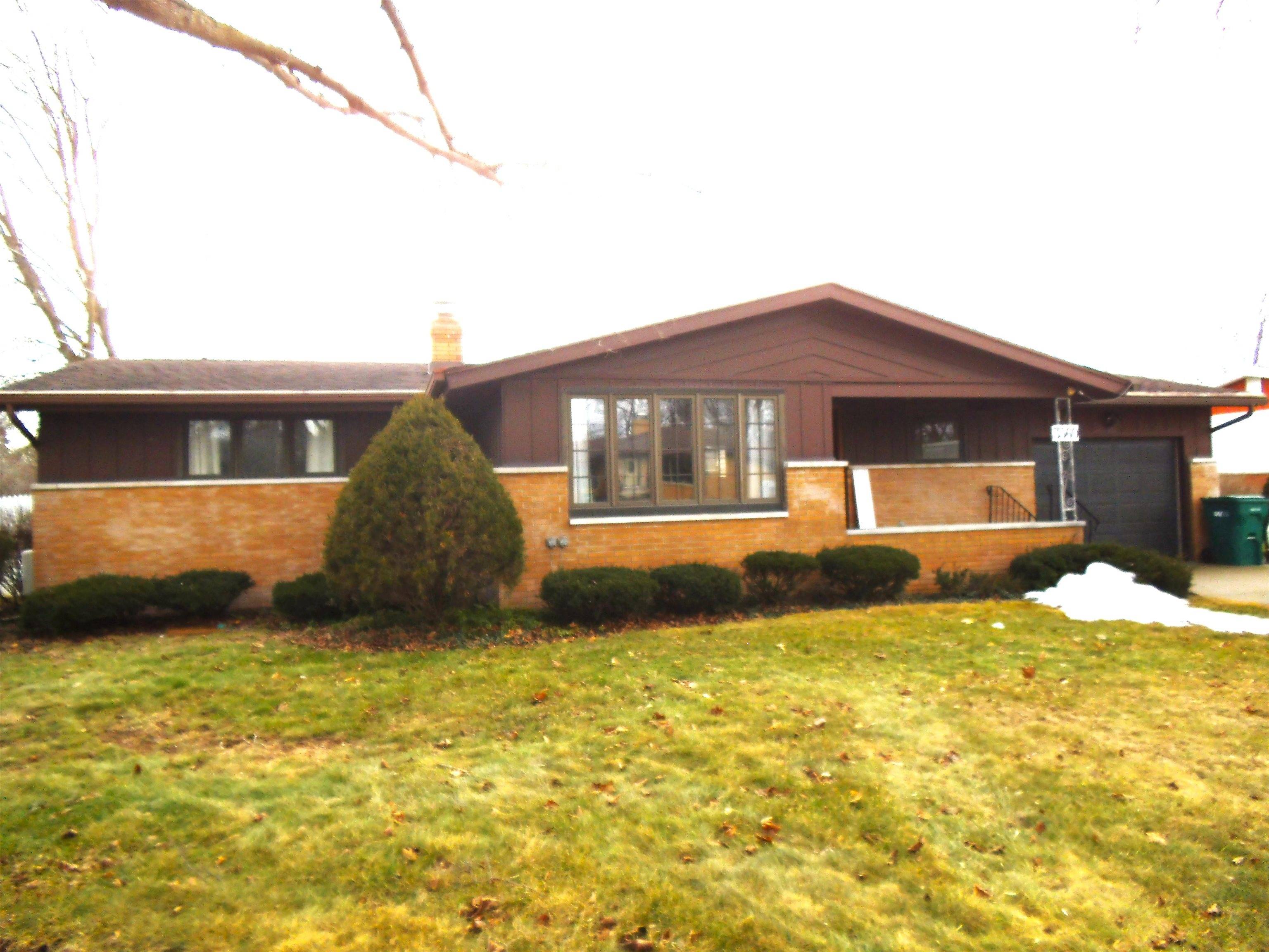 3360 Glendora Drive,  Bay City,  MI 48706