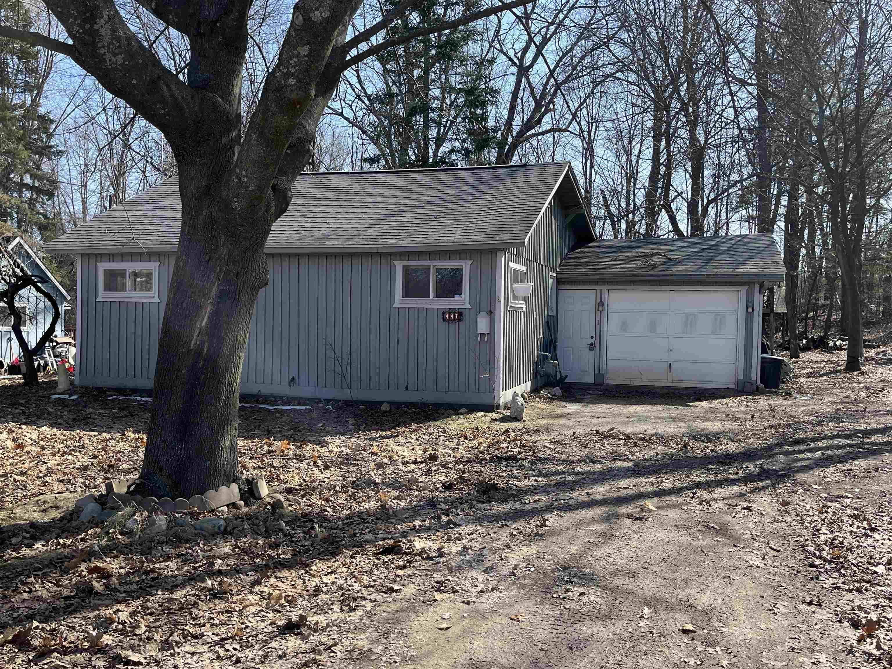 Harrison, MI 48625,447 W Oak Street