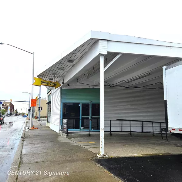 412 Washington Avenue, Bay City, MI 48708