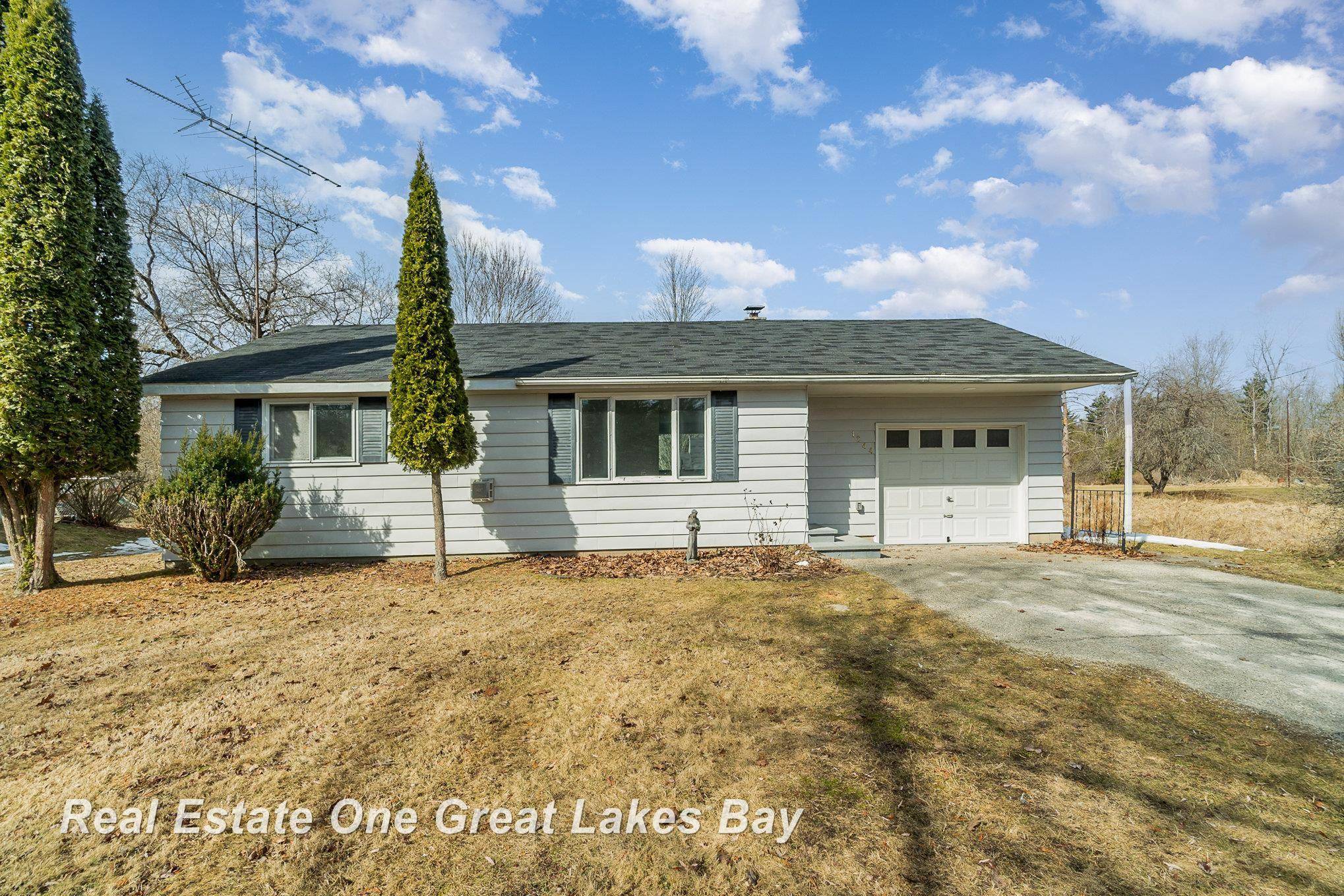 1244 S US-23 Highway, Tawas City, MI 48763