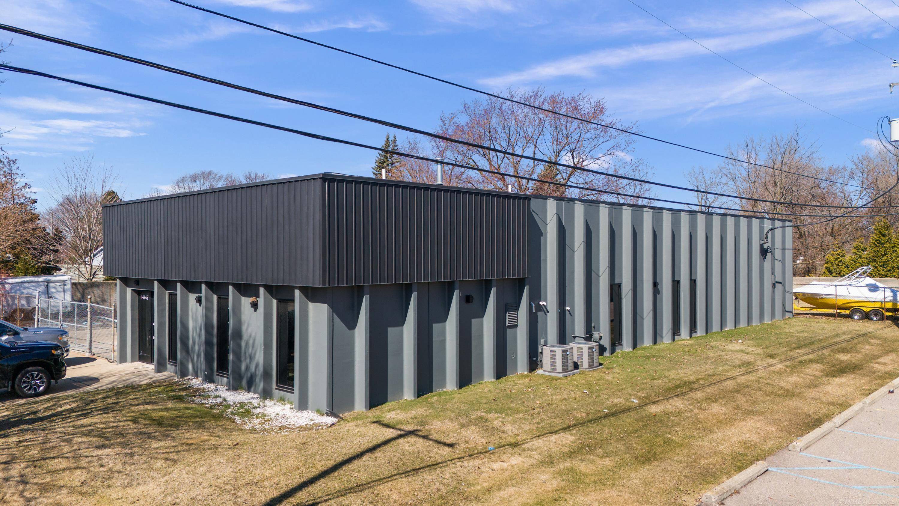14445 Barber Avenue, Warren, MI 48088