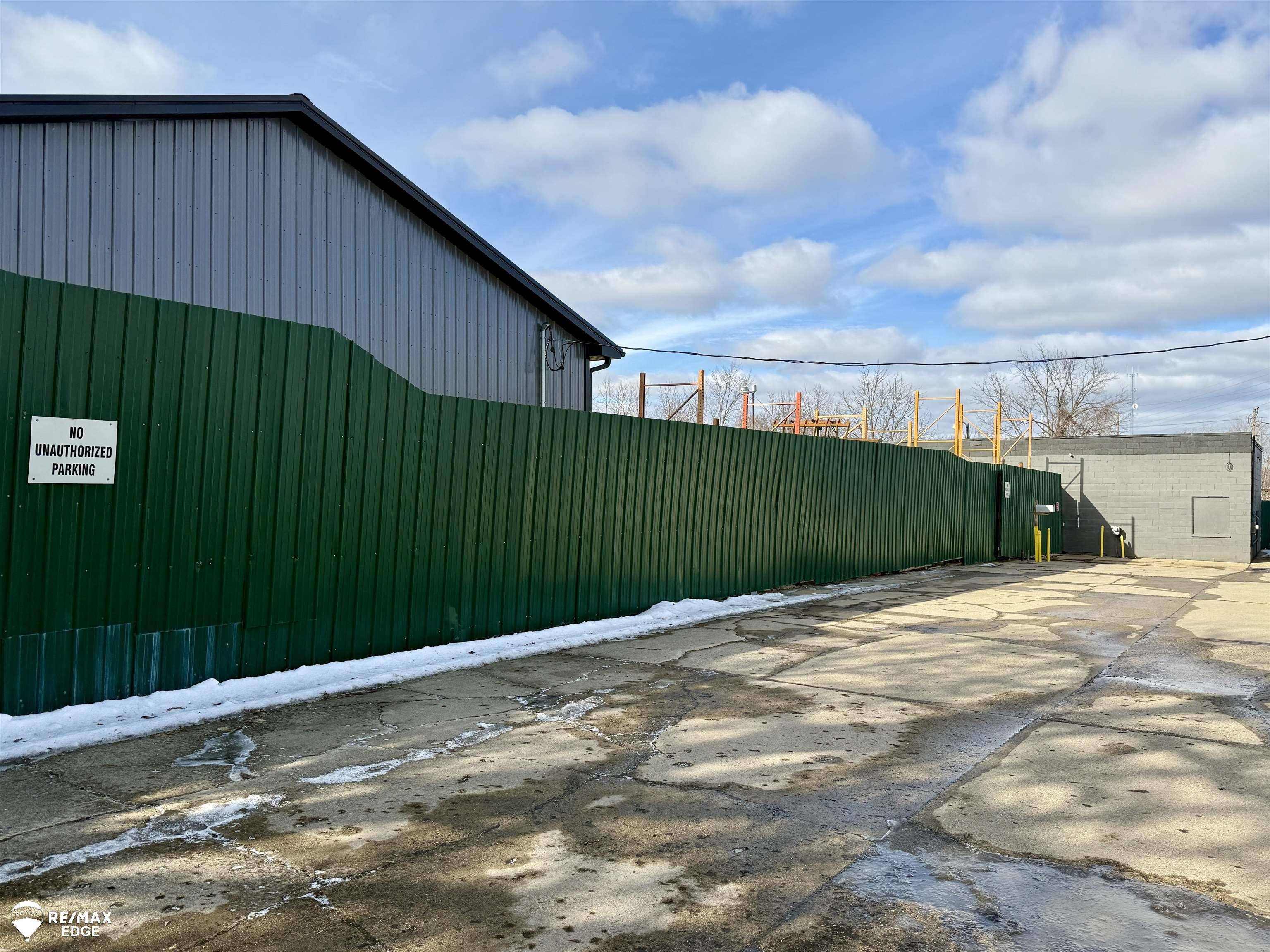 Fenton, MI 48507,2309 Fenton Road