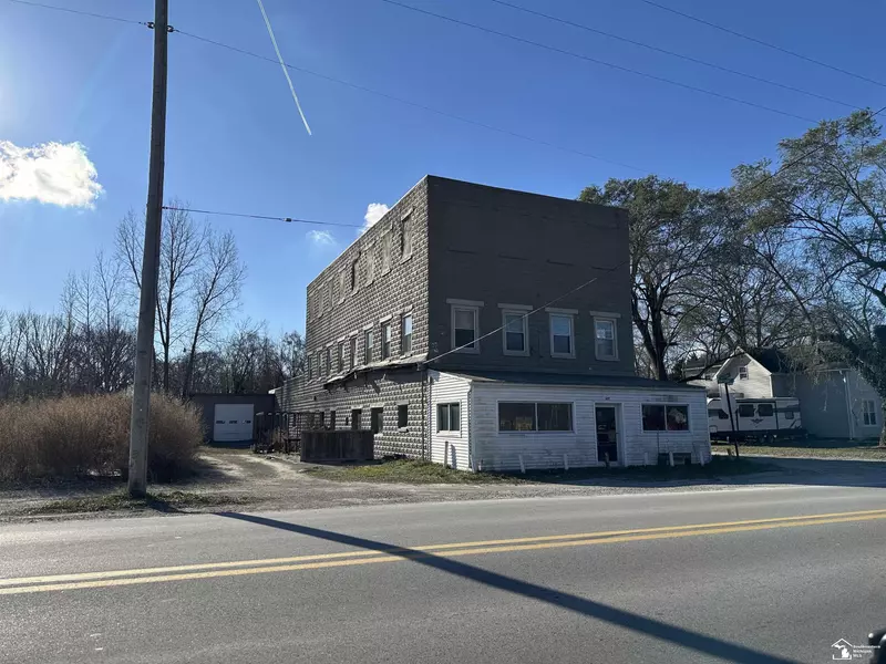 627 W Temperance Road, Temperance, MI 48182