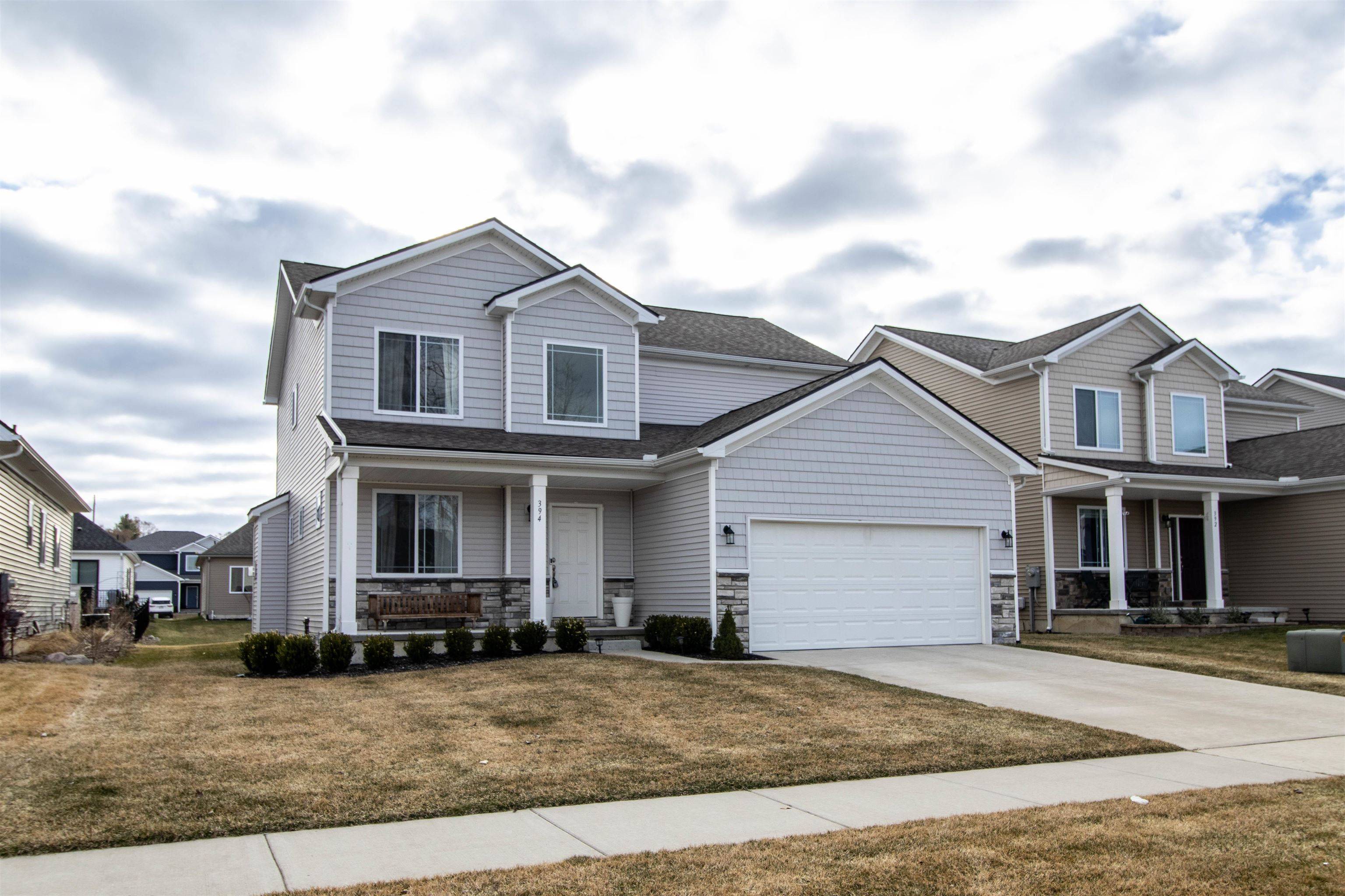 394 Edge Brook Drive, Holly, MI 48442