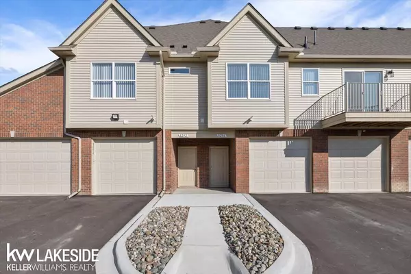 8286 Heywood Circle,  Sterling Heights,  MI 48312