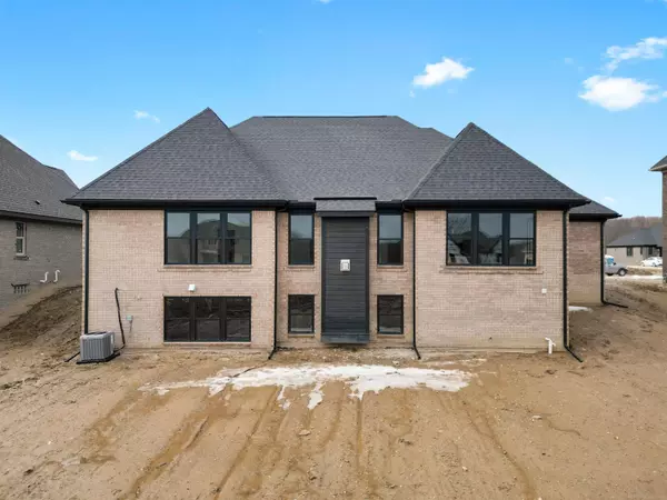 Shelby Twp, MI 48315,55577 Laurel Oaks Lane