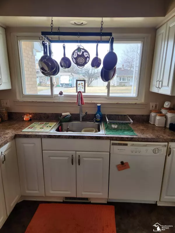 Rockwood, MI 48173,31715 Lynne Drive