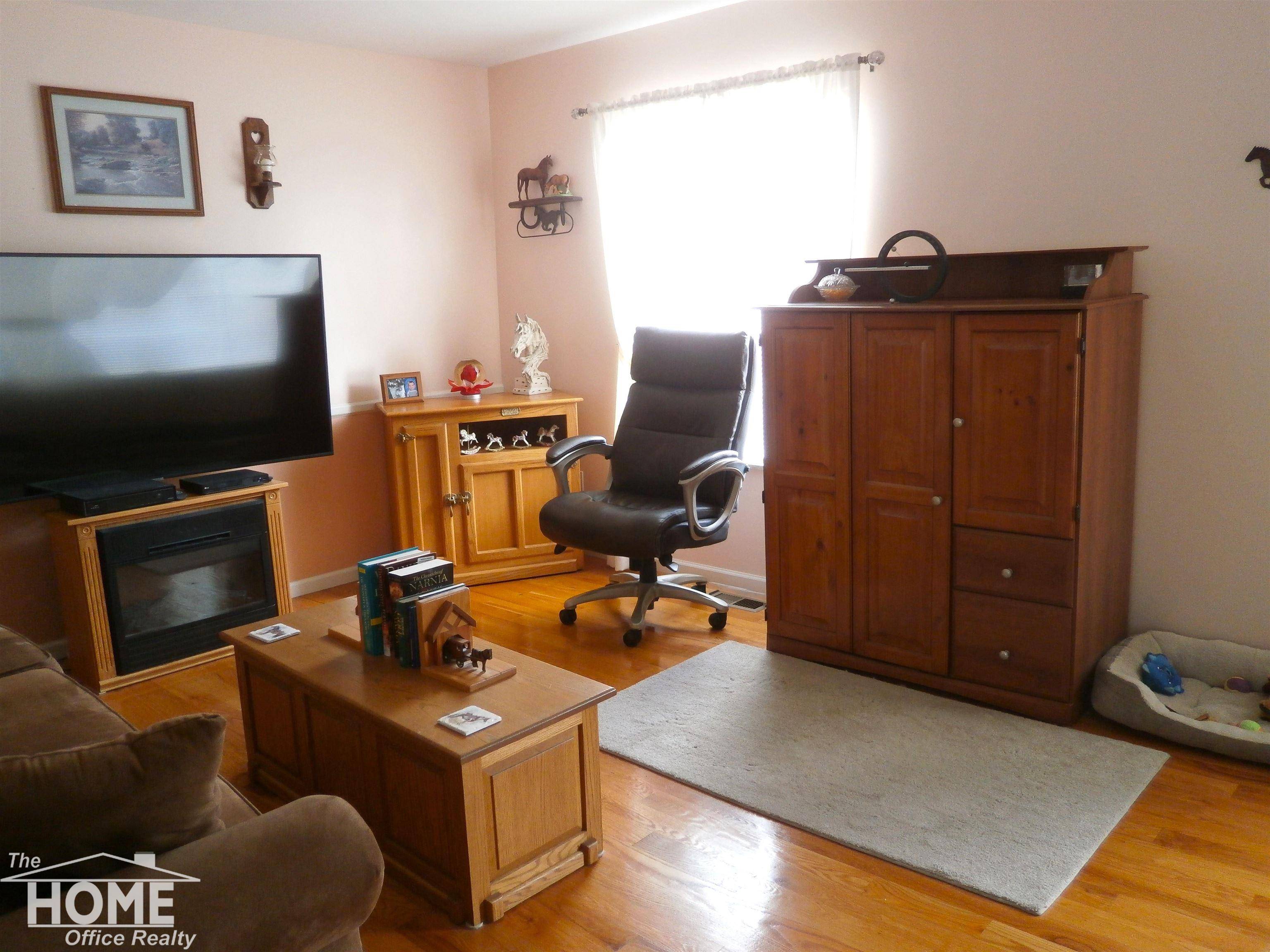 Owosso, MI 48867,1327 Summit Street