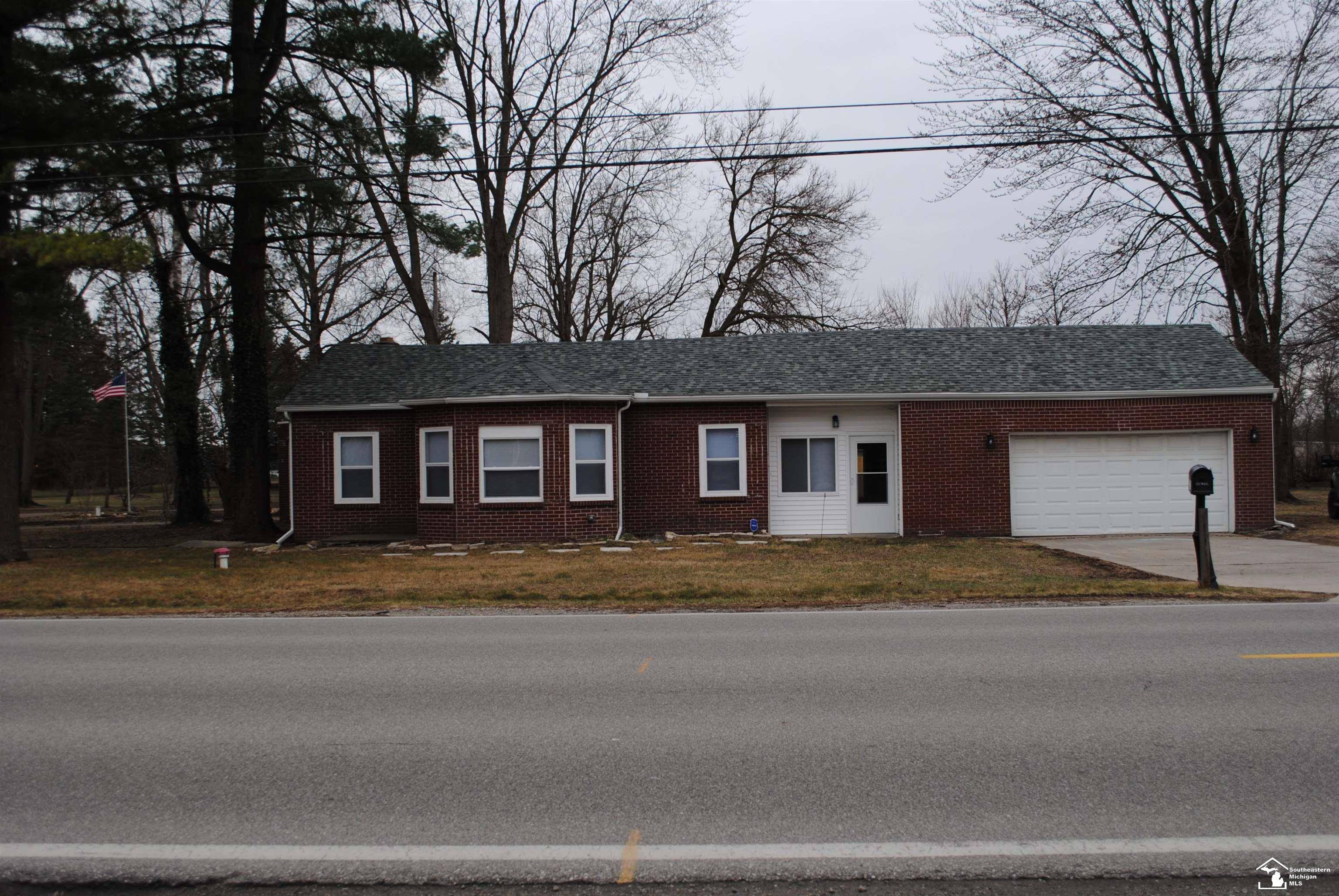 6871 Whiteford Center Road, Lambertville, MI 48144